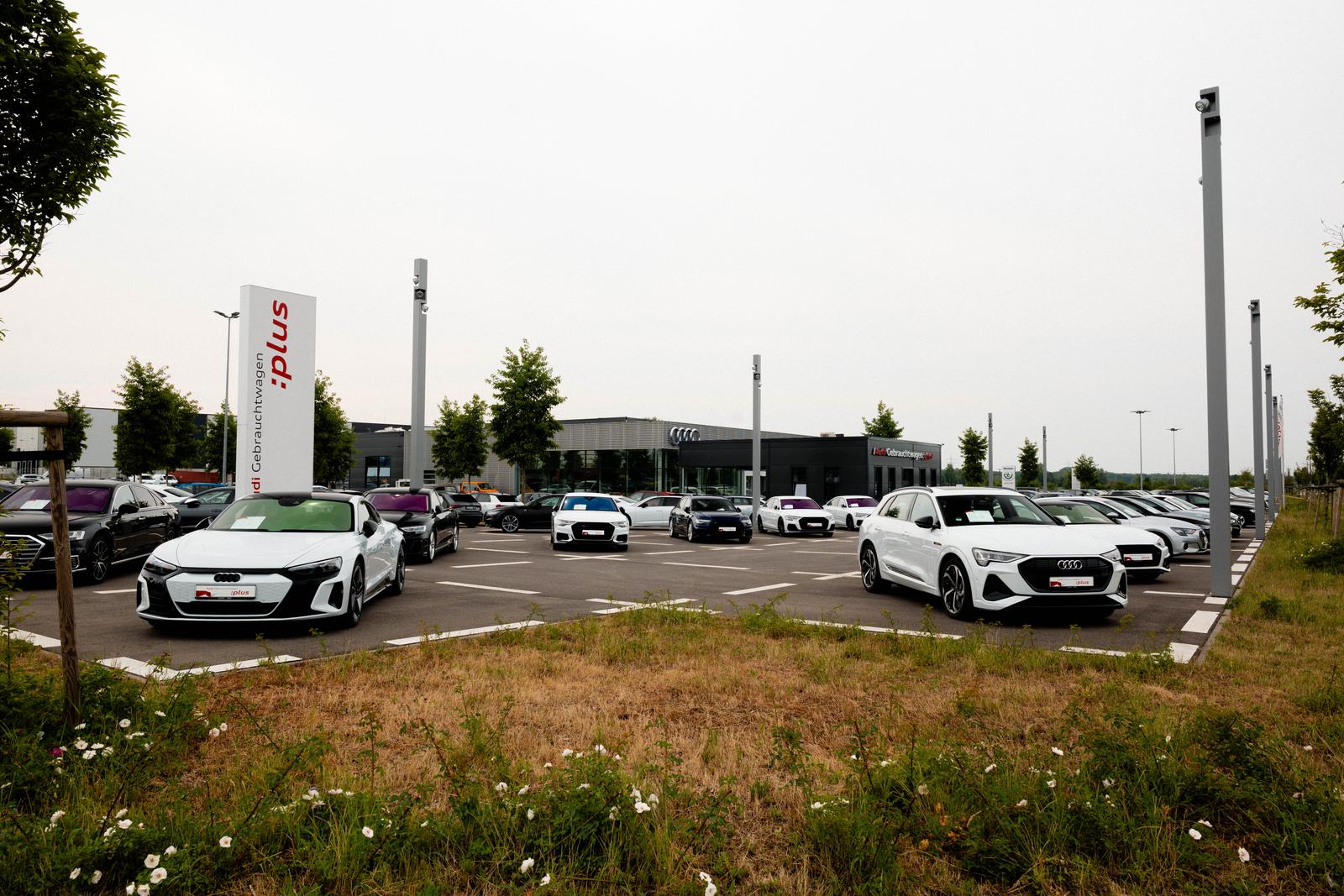 showroom-image-bottom