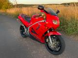 Honda VFR 750 F  RC36 viel Zubehör, ohne Reifenbindung - Offers matching your search criteria