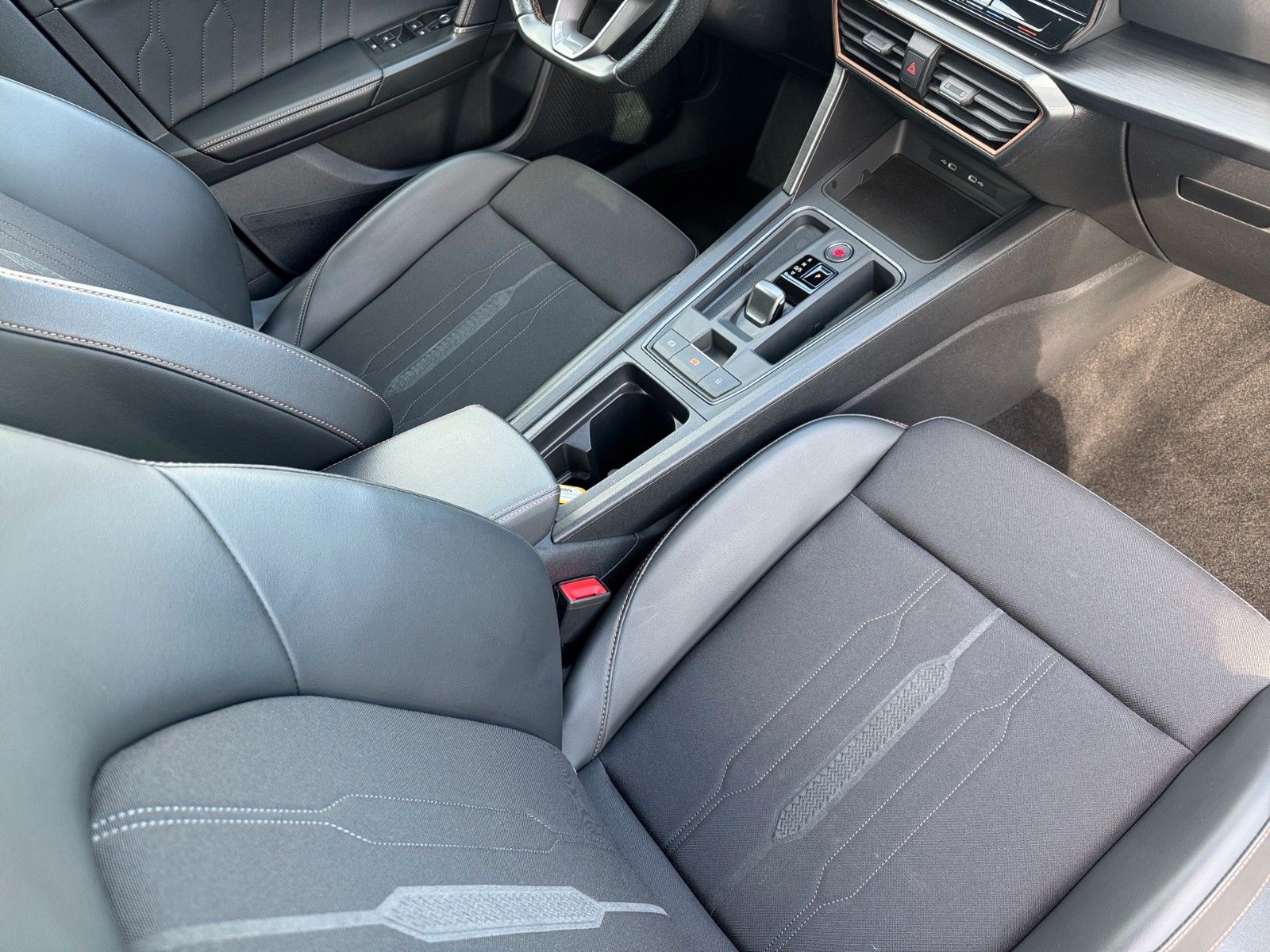 Fahrzeugabbildung CUPRA Formentor 1.5 TSI