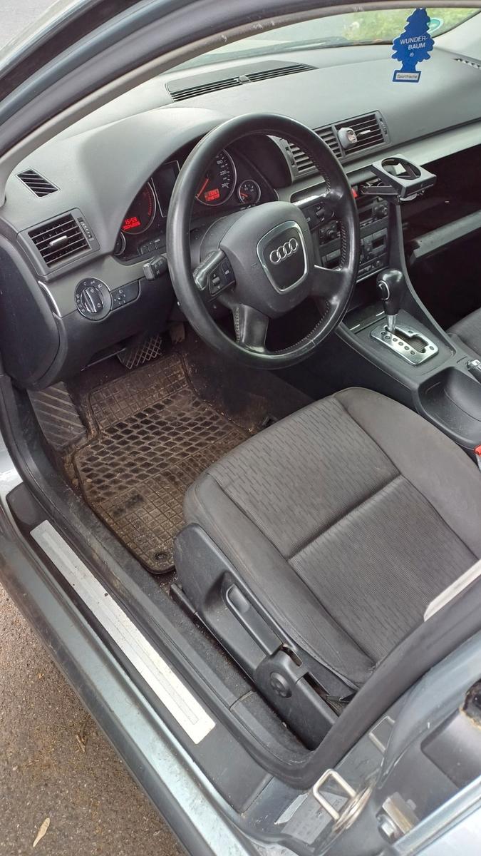 Audi A4 2006 — photo 6