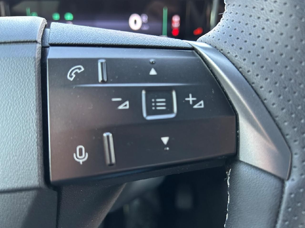 Fahrzeugabbildung Opel Grandland 1.2 48V Mild-Hybrid 100 kW GS