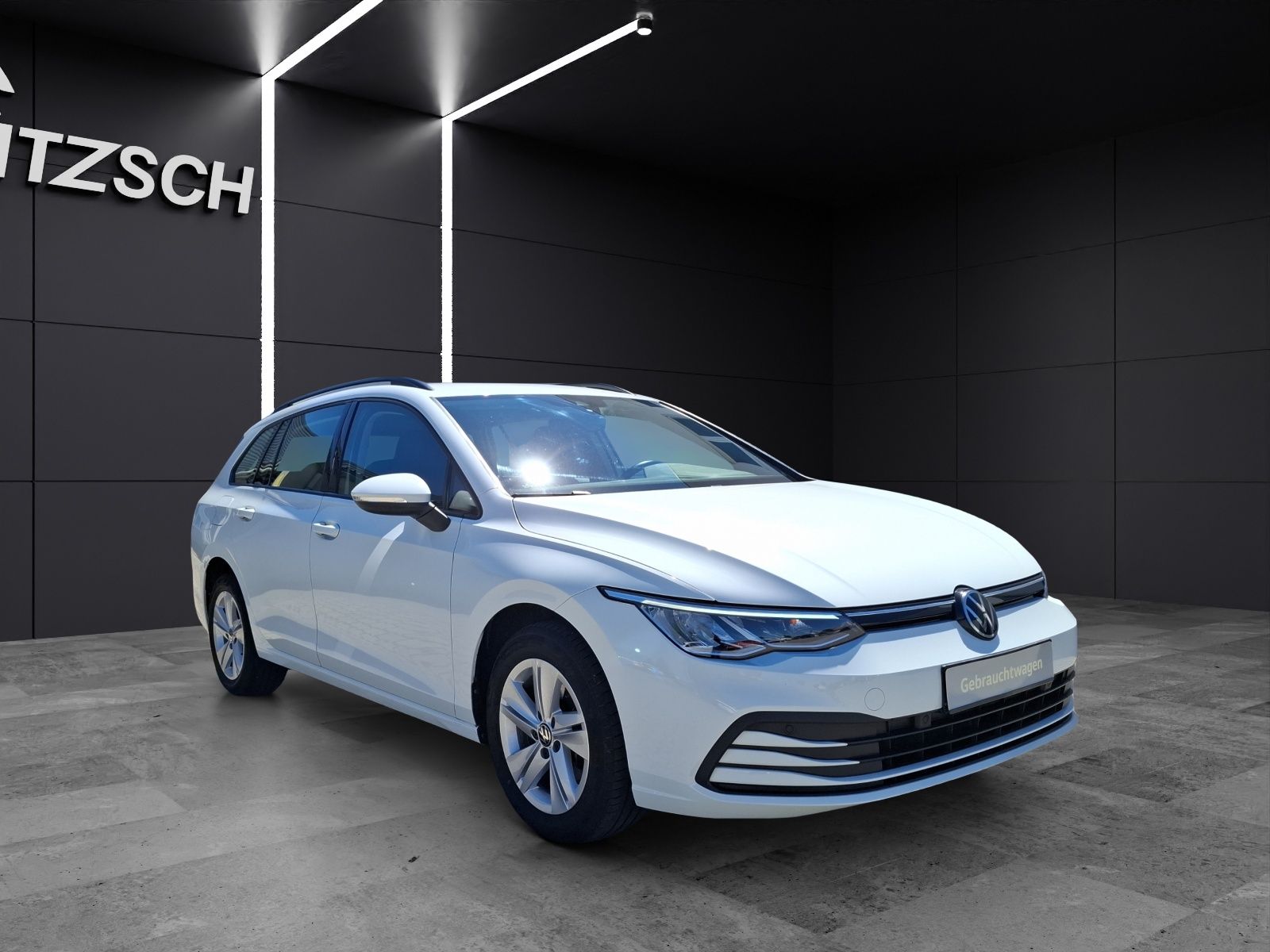Fahrzeugabbildung Volkswagen Golf VIII Variant TDI Life LED CarPlay AID ACC P
