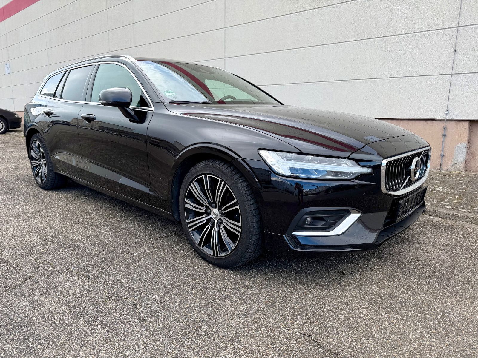 Volvo V60 D4 Inscription FULL-LED+PANORAMADACH+BLIS imagem 2