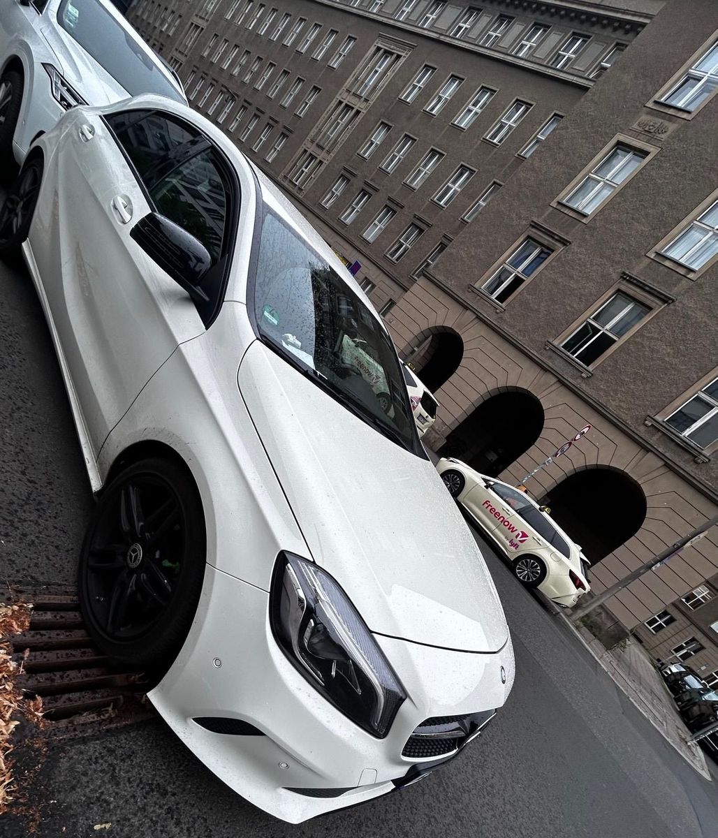 MERCEDES-BENZ Mercedes A220d Facelift CarPlay Tausch mög...