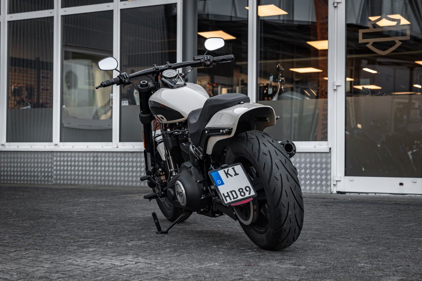 Fahrzeugabbildung Harley-Davidson FXFBS FAT BOB 140 CUI SOFTAIL - TORXSTER  JEKILL