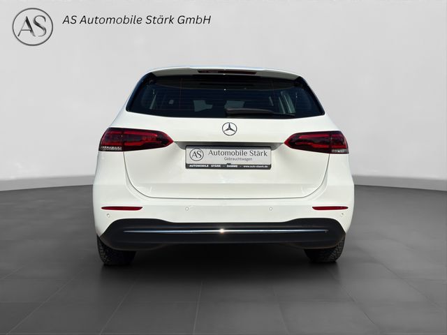 Fahrzeugabbildung Mercedes-Benz B 180 Automatik+LED+Kamera+Navi+AHK+Spur