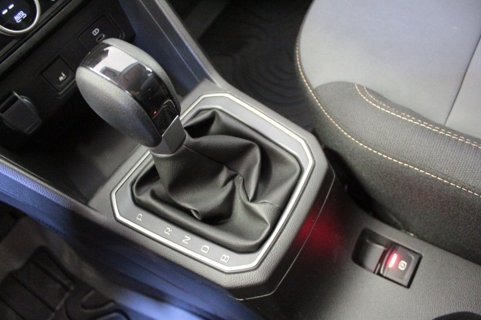 Fahrzeugabbildung Dacia Jogger Hybrid 140 Extreme 5-Sitzer*Winterpaket*