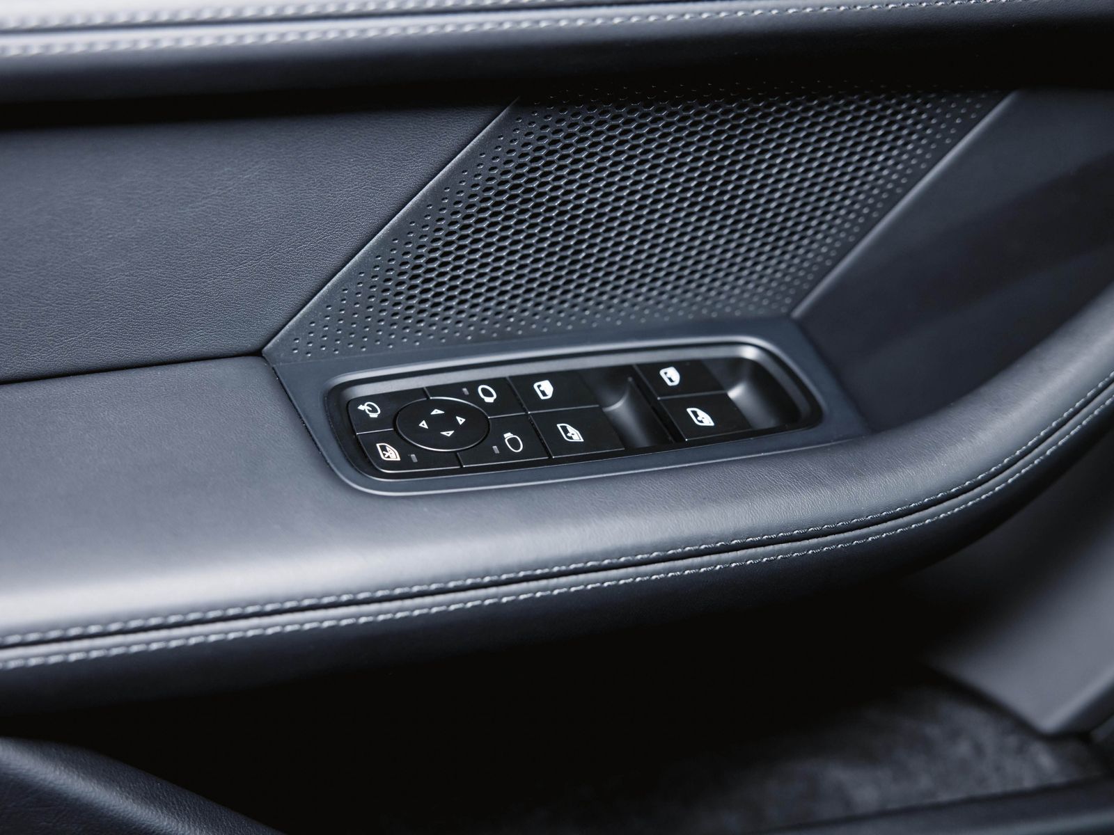 Porsche Taycan - Bild 23