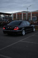 Mercedes-Benz E 55 AMG - TÜV & Teile komplett überholt - schwarze Mercedes-Benz E 55 AMG