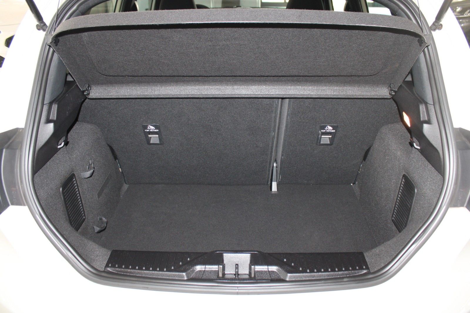 Fahrzeugabbildung Ford Fiesta ST-Line X LED NAVI B&O DAB WinterPaket