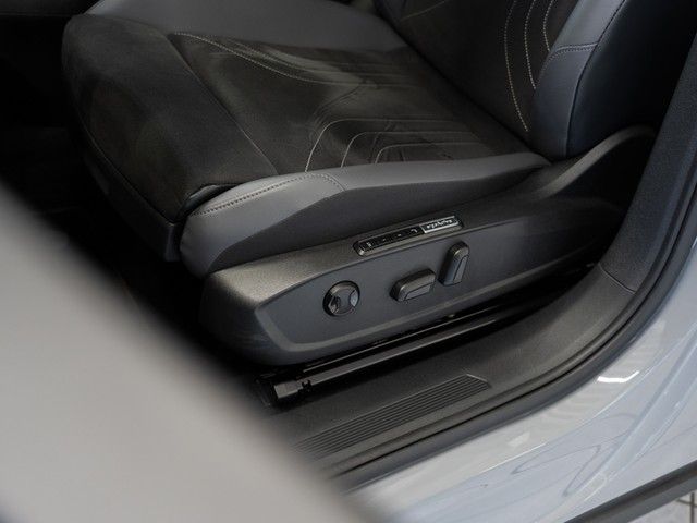 ID.4 Pro Performance AHK GJR Interieur-Plus 360*