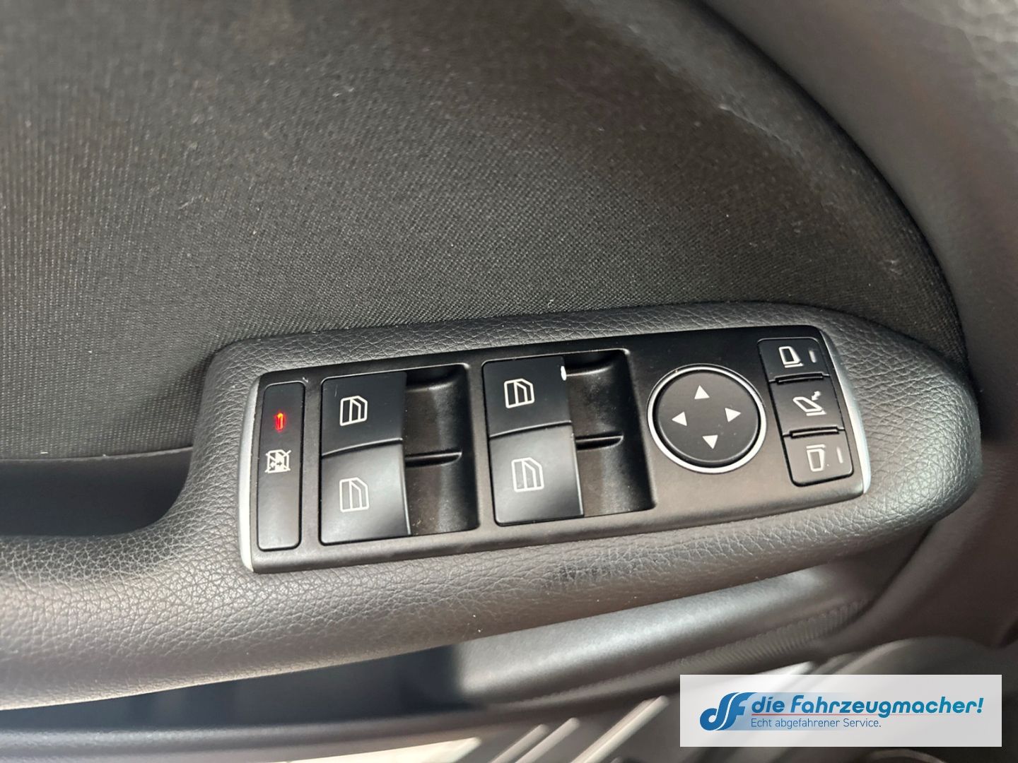 Fahrzeugabbildung Mercedes-Benz B 180 Bi-Xenon SHZ Parklenkass. Rückfahrkam. Not