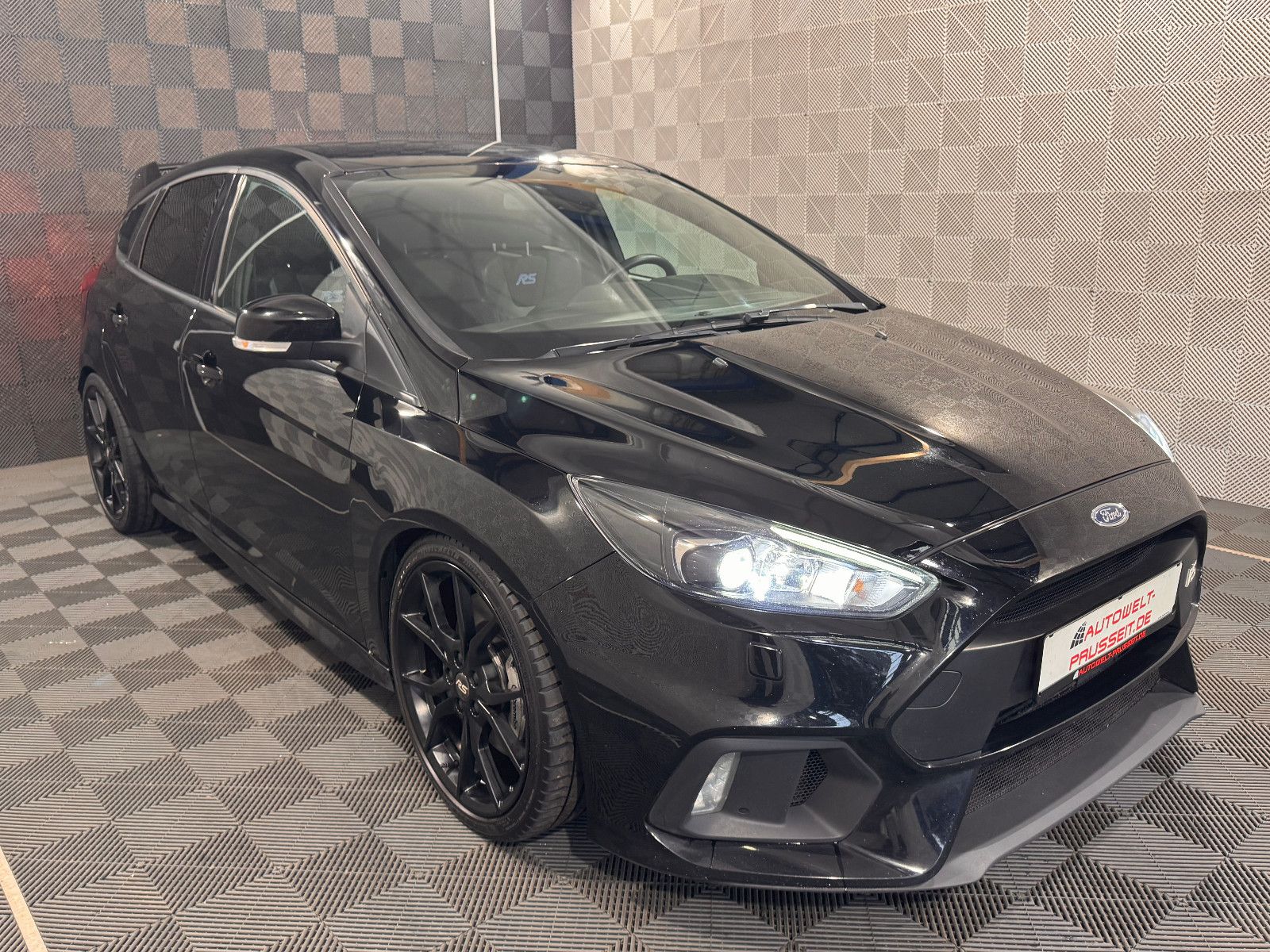 Gebrauchtwagen Ford Focus Focus RS *SONY PREMIUM*4AWD-RECARO-R.KAM-LED-LM in Horb am Neckar
