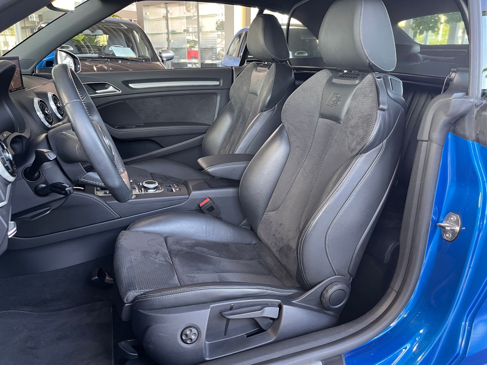 Fahrzeugabbildung Audi A3 Cabriolet S-Line AHK LED NAVI