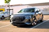 Audi e-tron 50 quattro  Sportback S line  - graue Audi e-tron