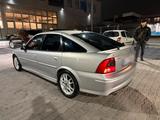 Opel vectra b 2.0 - Opel Vectra aus 2000: 2.2