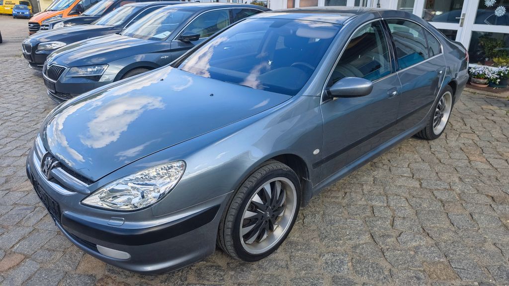 Peugeot 607