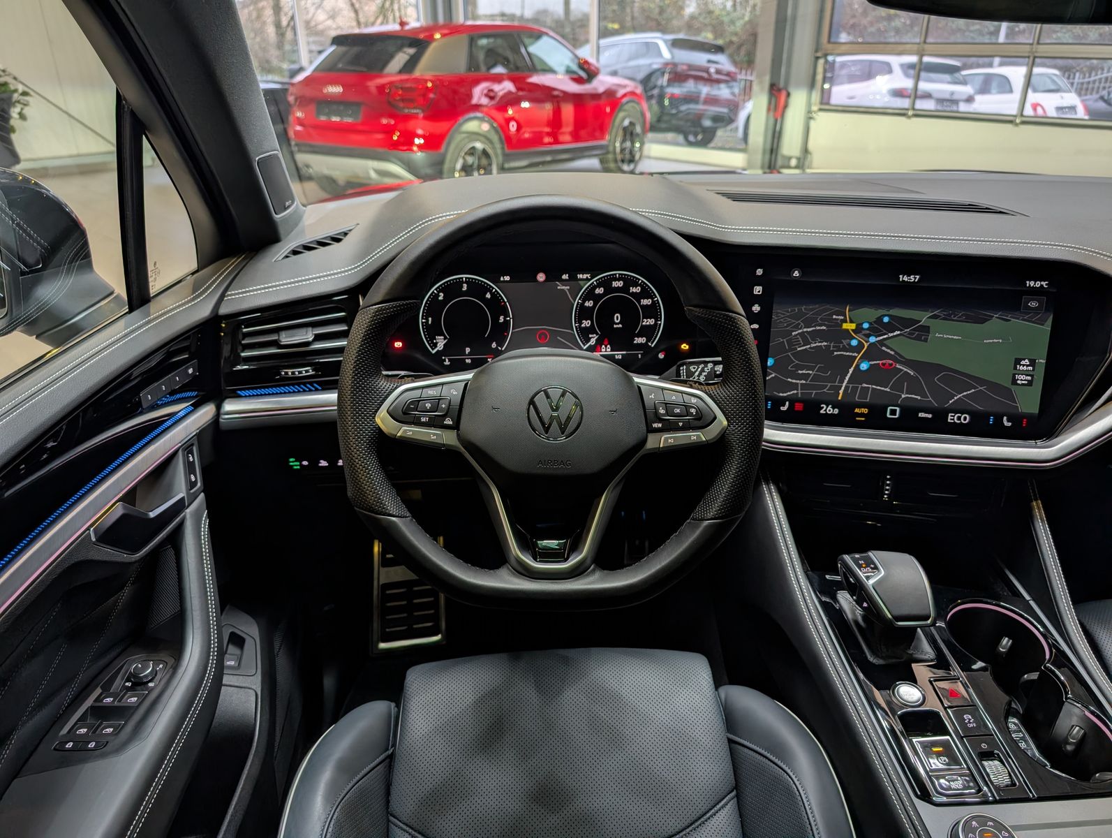 Fahrzeugabbildung Volkswagen Touareg 3.0TDI 4M R-Line VOLL Black 22" UPE 114T