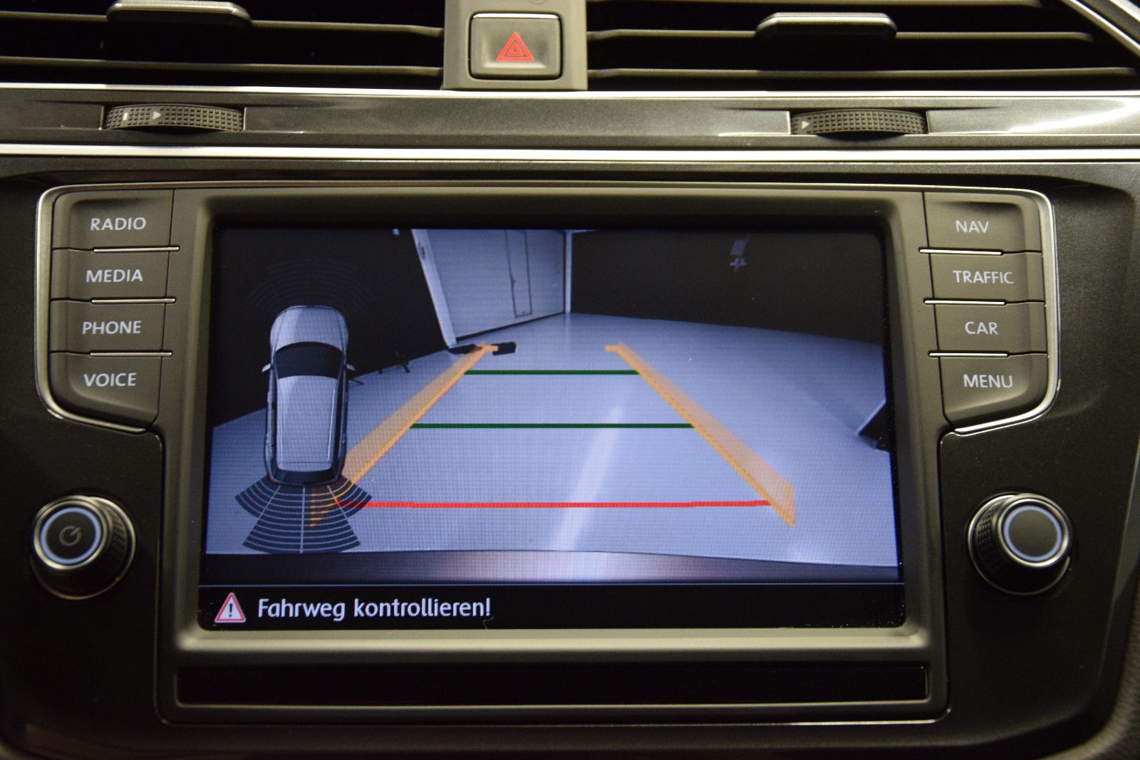 Fahrzeugabbildung Volkswagen Tiguan Highline 4Motion AHK el.Heckklappe ACC
