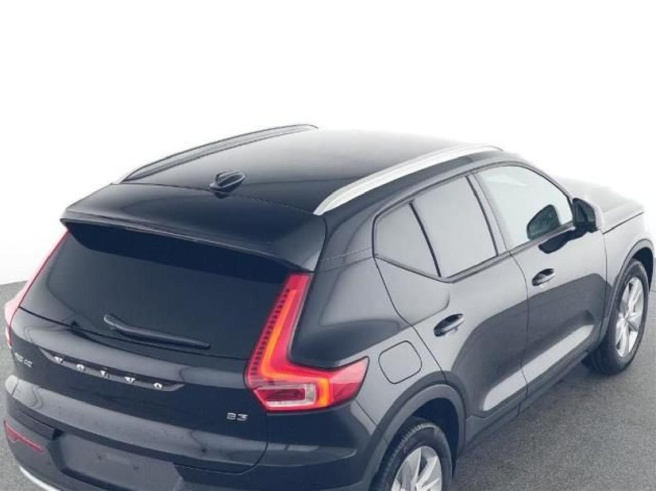 Fahrzeugabbildung Volvo XC40 B3 Benzin Core 2WD