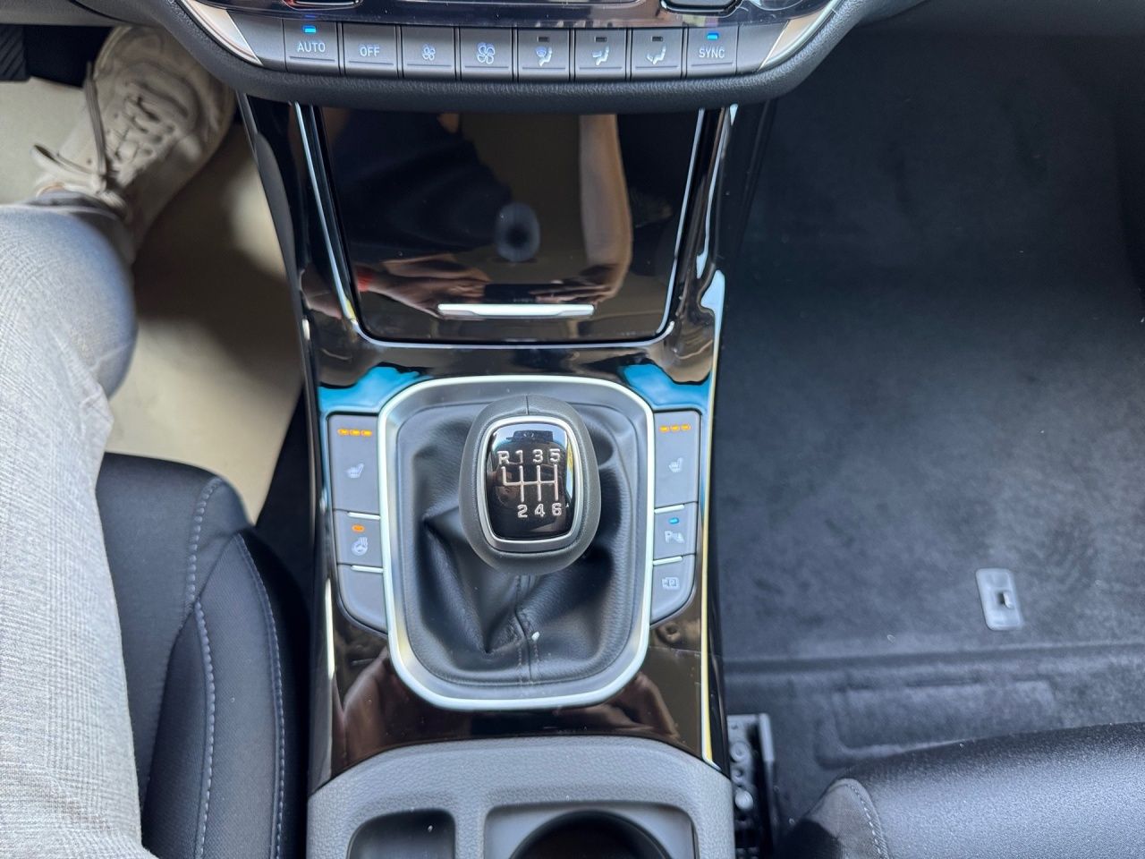 Fahrzeugabbildung Hyundai i30 ADVANTAGE LED*SHZ*LHZ*KAMERA*NAVI*USB*2Z-KL*