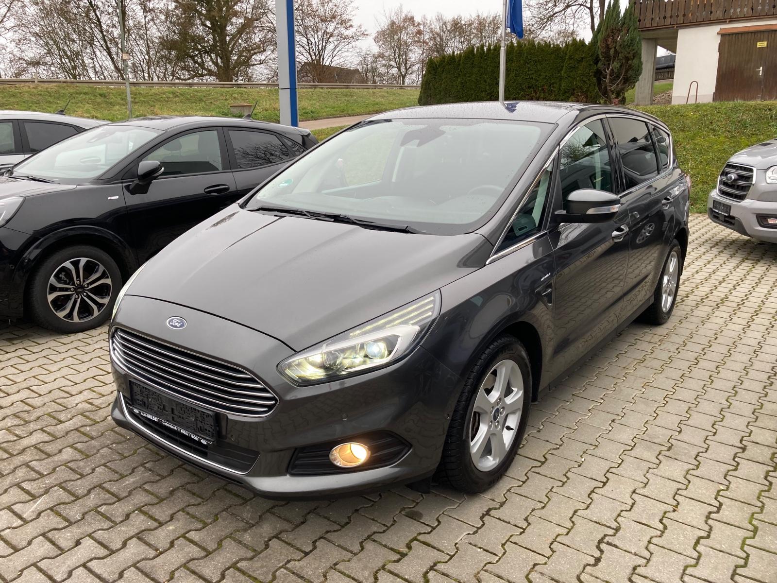 Ford S-Max Titanium