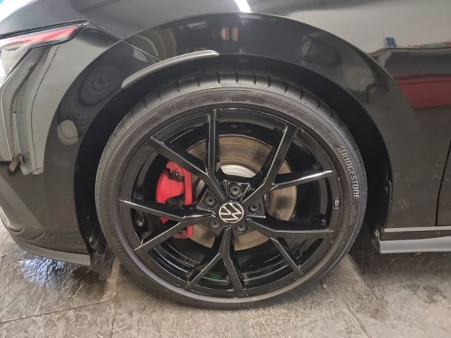Fahrzeugabbildung Volkswagen Golf VIII GTI 2,0 TSI DSG HARMAN&KARDON PANO HUD