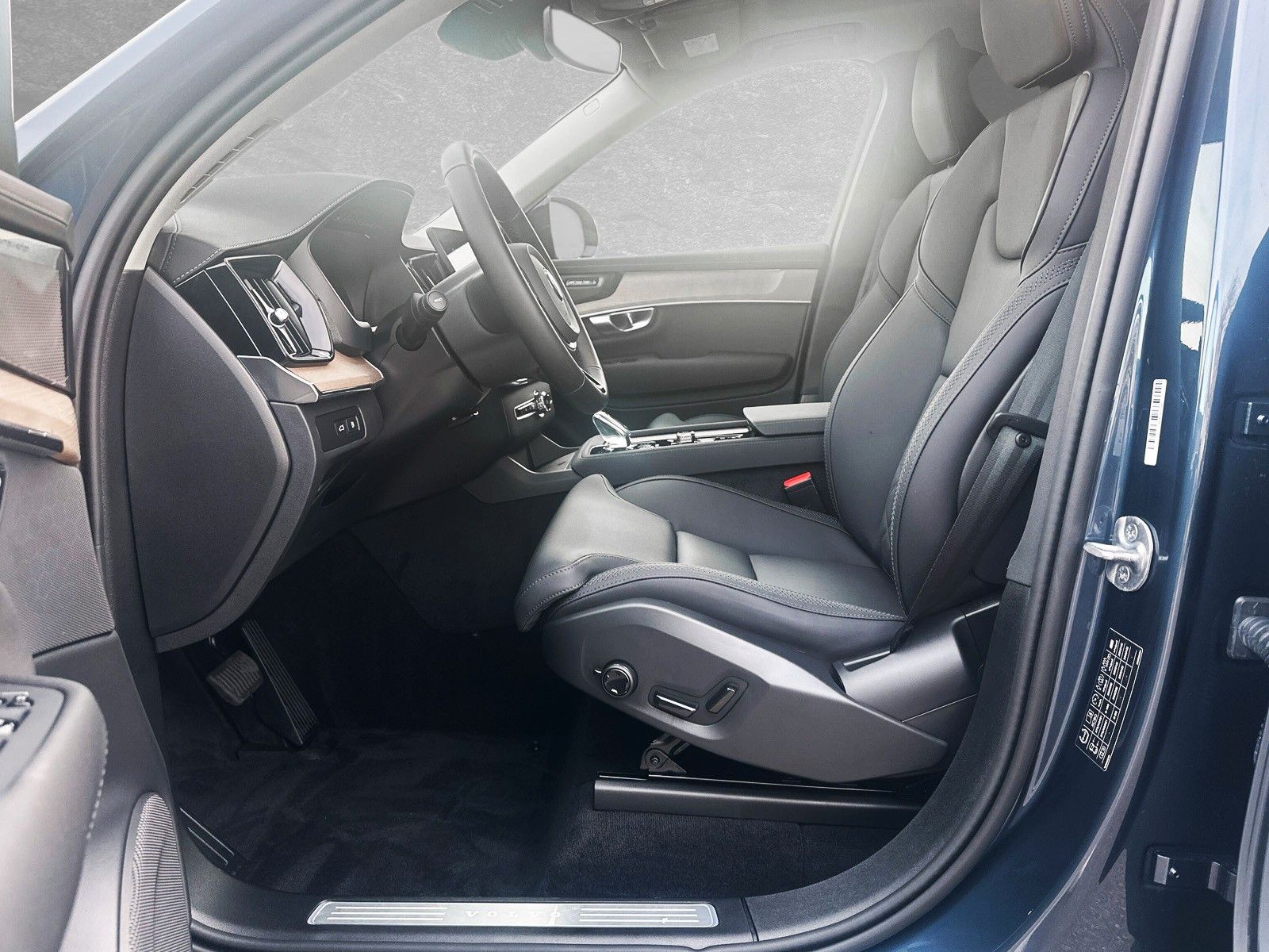 Volvo XC90 T8 AWD Plus Dark 7-Sitzer ACC BLIS foto 3