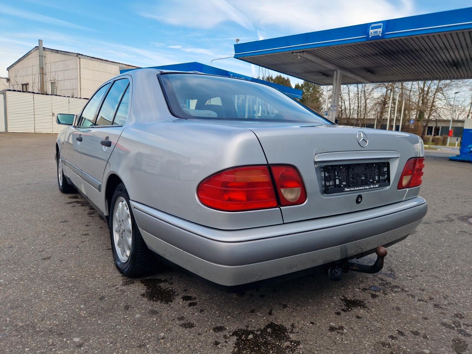 Mercedes-Benz E 200 CLASSIC Automatik,Org.127.000 km,TÜV 11/26