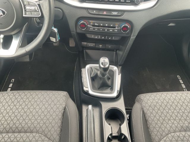 Fahrzeugabbildung Kia Ceed VISION 1.4 T-GDI *KOMFORT-PAKET*NAVIGATIONS
