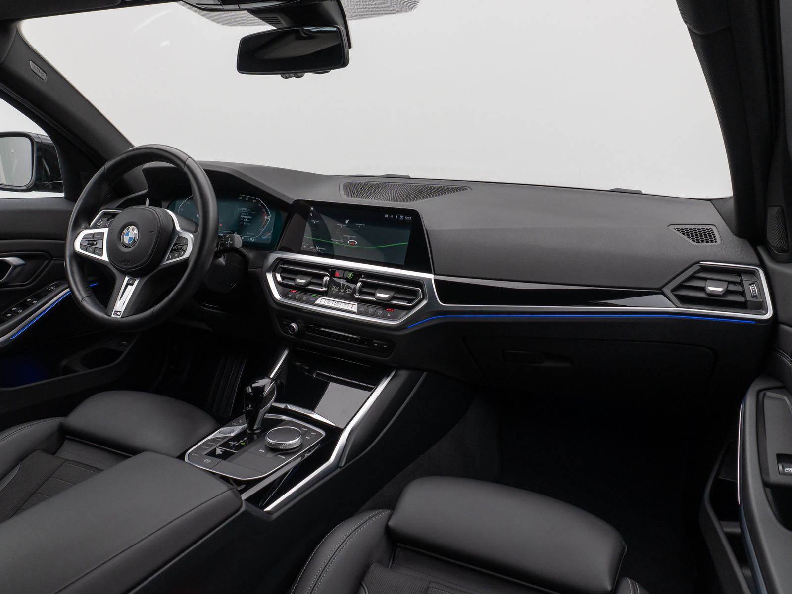 Fahrzeugabbildung BMW 330i Sport Line Kamera Lenkhz HiFi Komfort Alarm