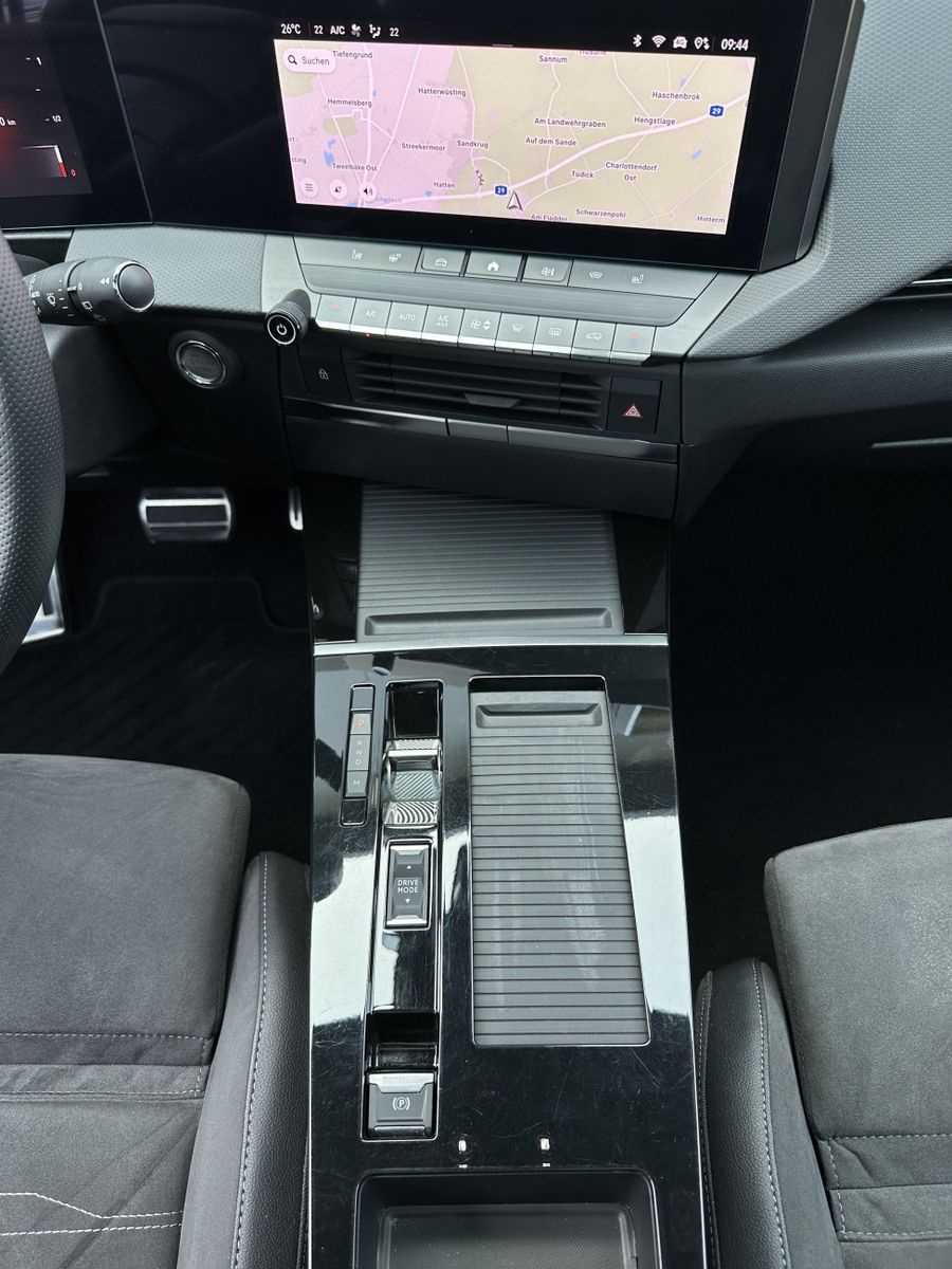 Fahrzeugabbildung Opel Astra SpT 1.5 D Aut. GS NAV+LED+PANORAMA+HUD+ACC