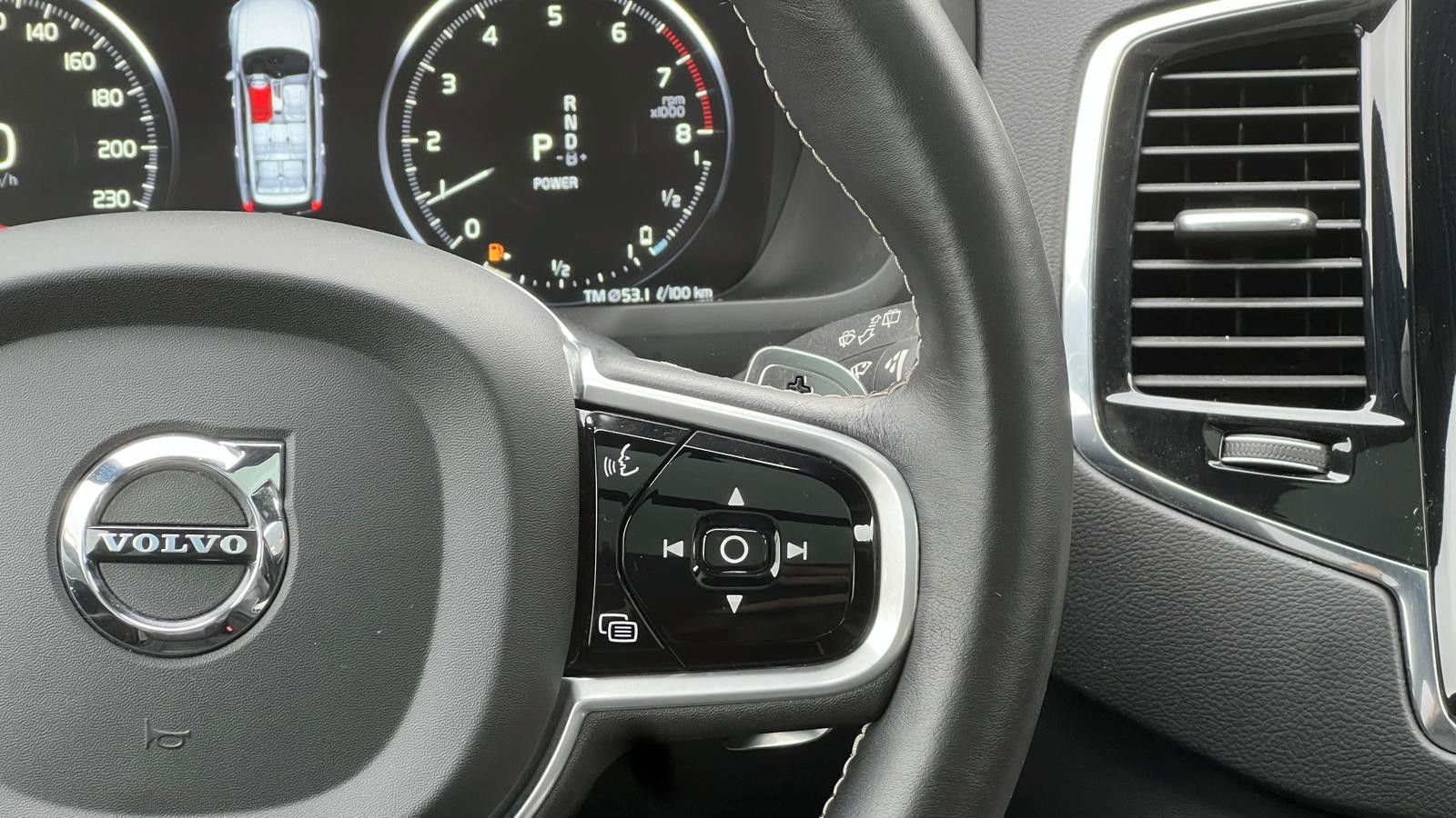 Fahrzeugabbildung Volvo XC90 T8 PHEV AWD R Design*360°*Massage*LUFT*B&W*