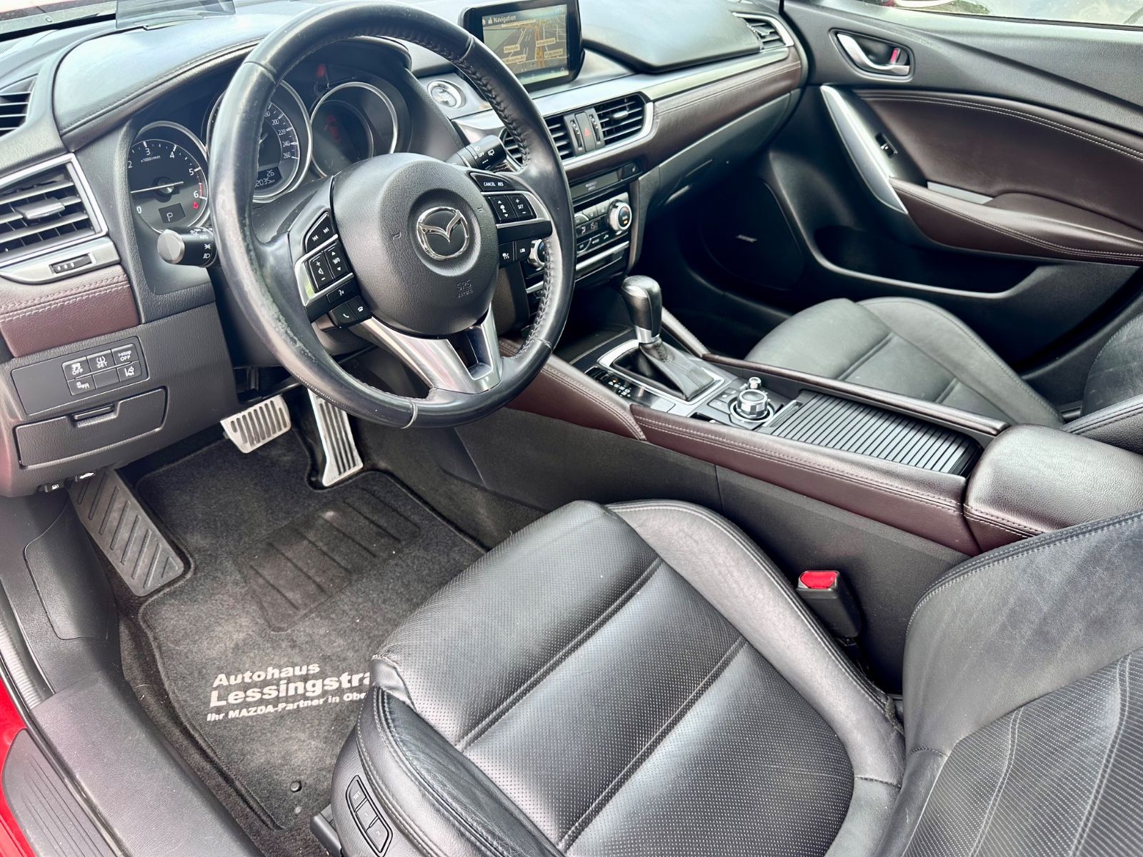 Fahrzeugabbildung Mazda 6 KOMBI SPORTS-LINE AWD ALLRAD*HEAD-UP*