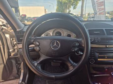 Mercedes E 220 - 10
