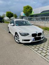 BMW 116d - Automatik, Navi, PDC, Tempomat und Klima - BMW 116 in Augsburg