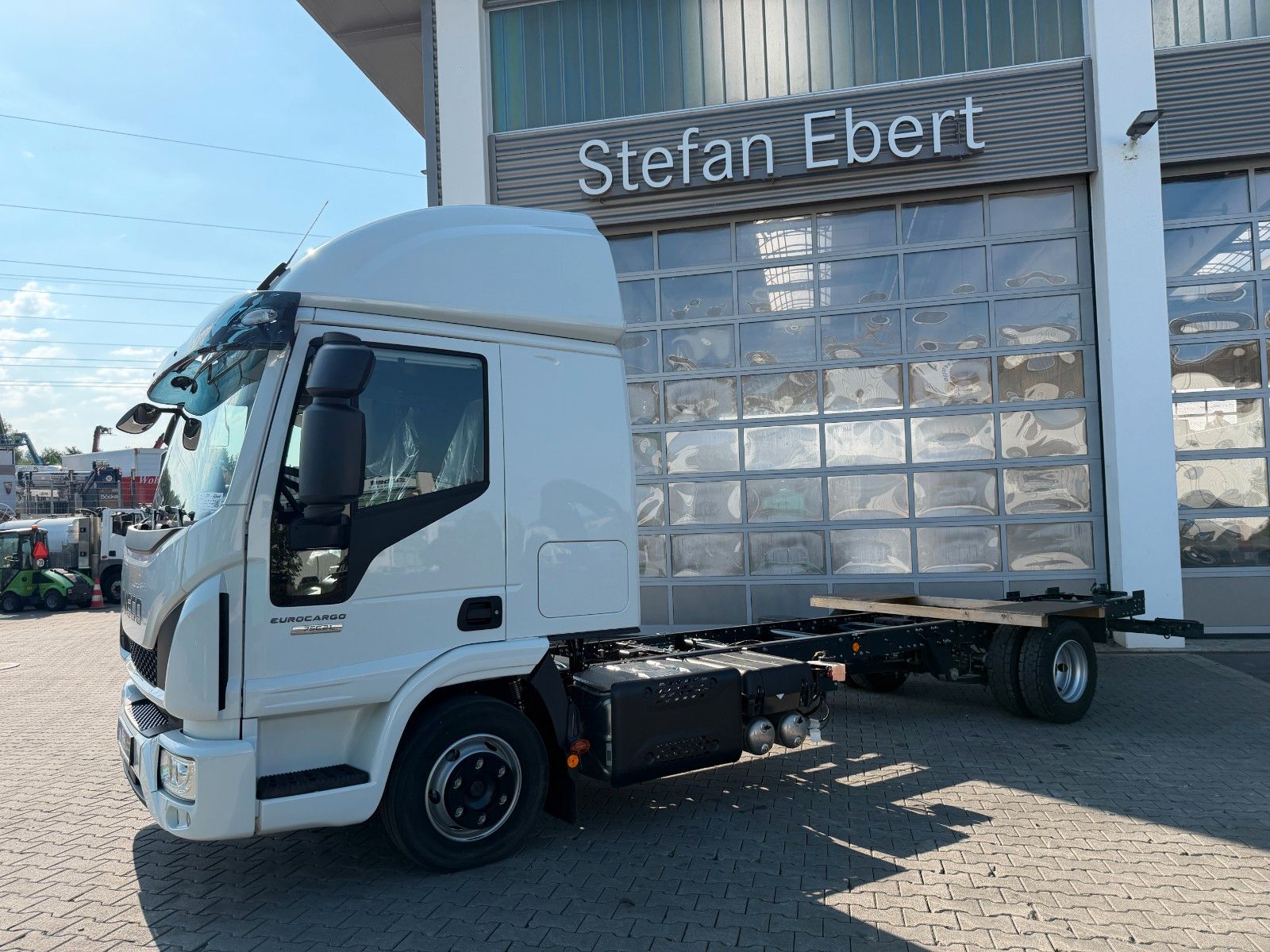 Fahrzeugabbildung Iveco Eurocargo ML75E21/P Bett AHK Klima Standheizung
