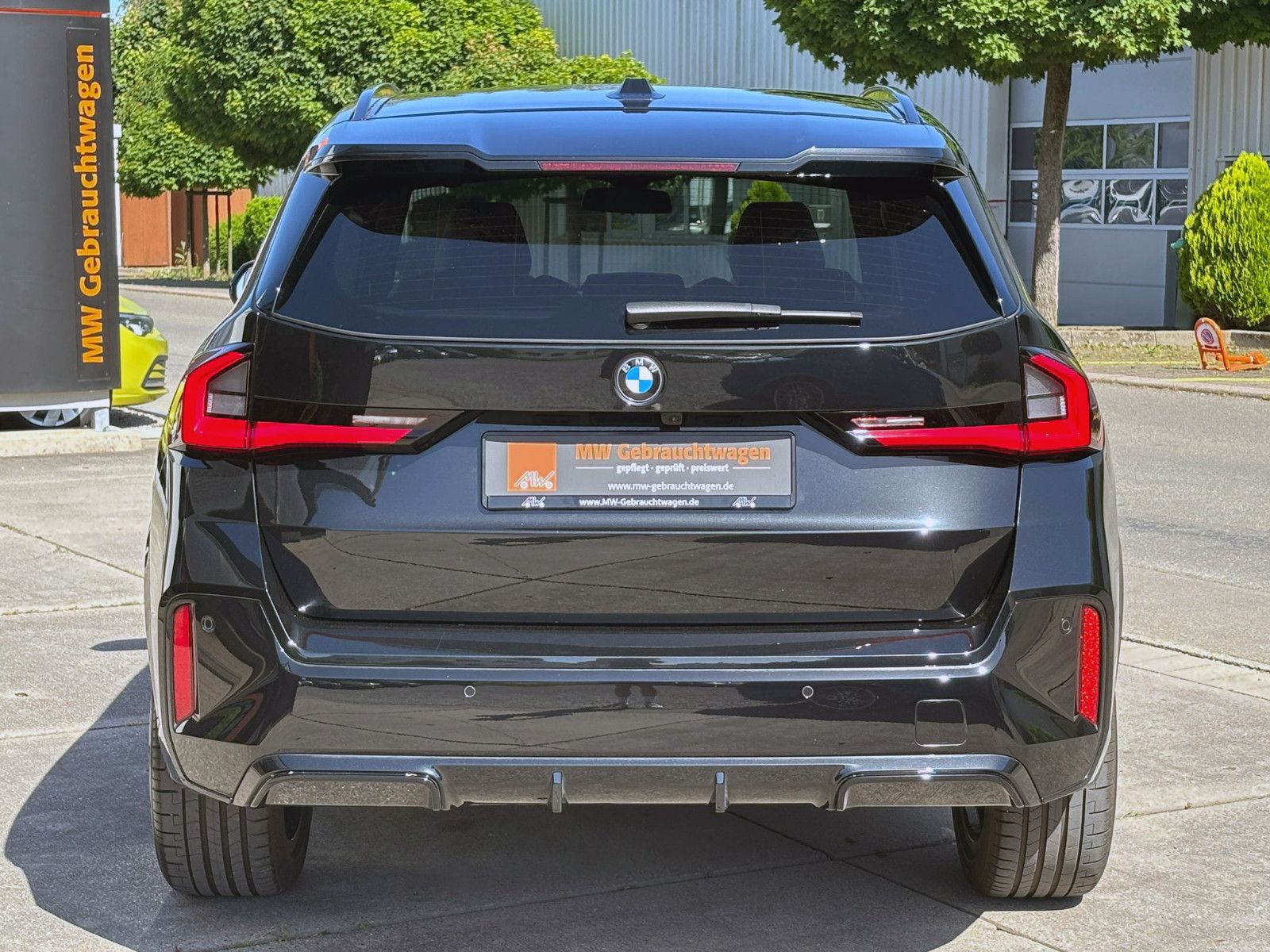 Fahrzeugabbildung BMW X1 xDrive23i M-Sport 360° LED H&K ACC HUD LED BT