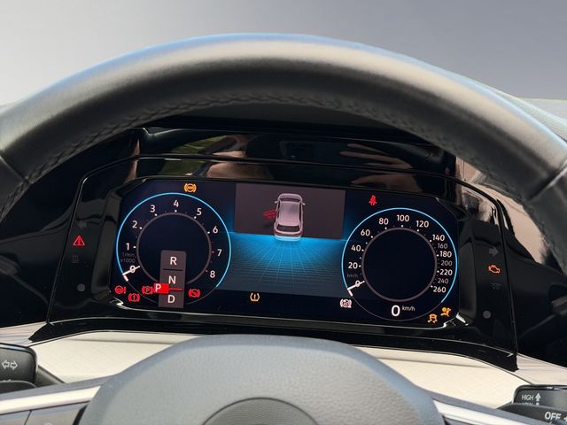 Golf VIII 1.0 eTSI Life DSG NAVI ACC STANDHZ LED