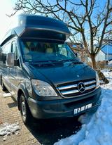 Mercedes-Benz Sprinter James Cook  - James cook