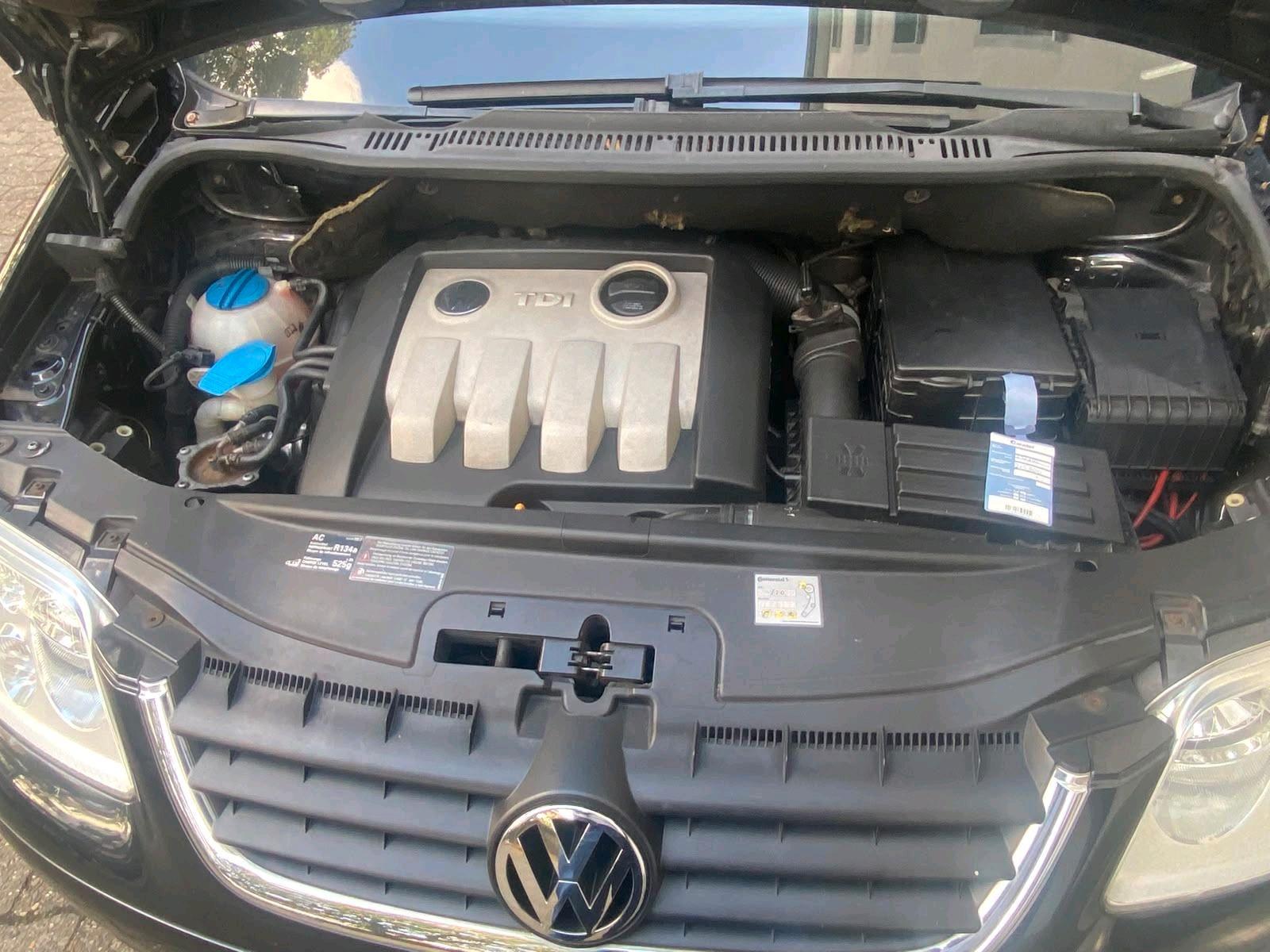 Volkswagen Touran 2005 — двигун 105 HP (77kW)