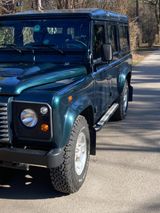 Land Rover Defender 110 TD4 Station, wenig km, Klima, grün. - Land Rover: G4