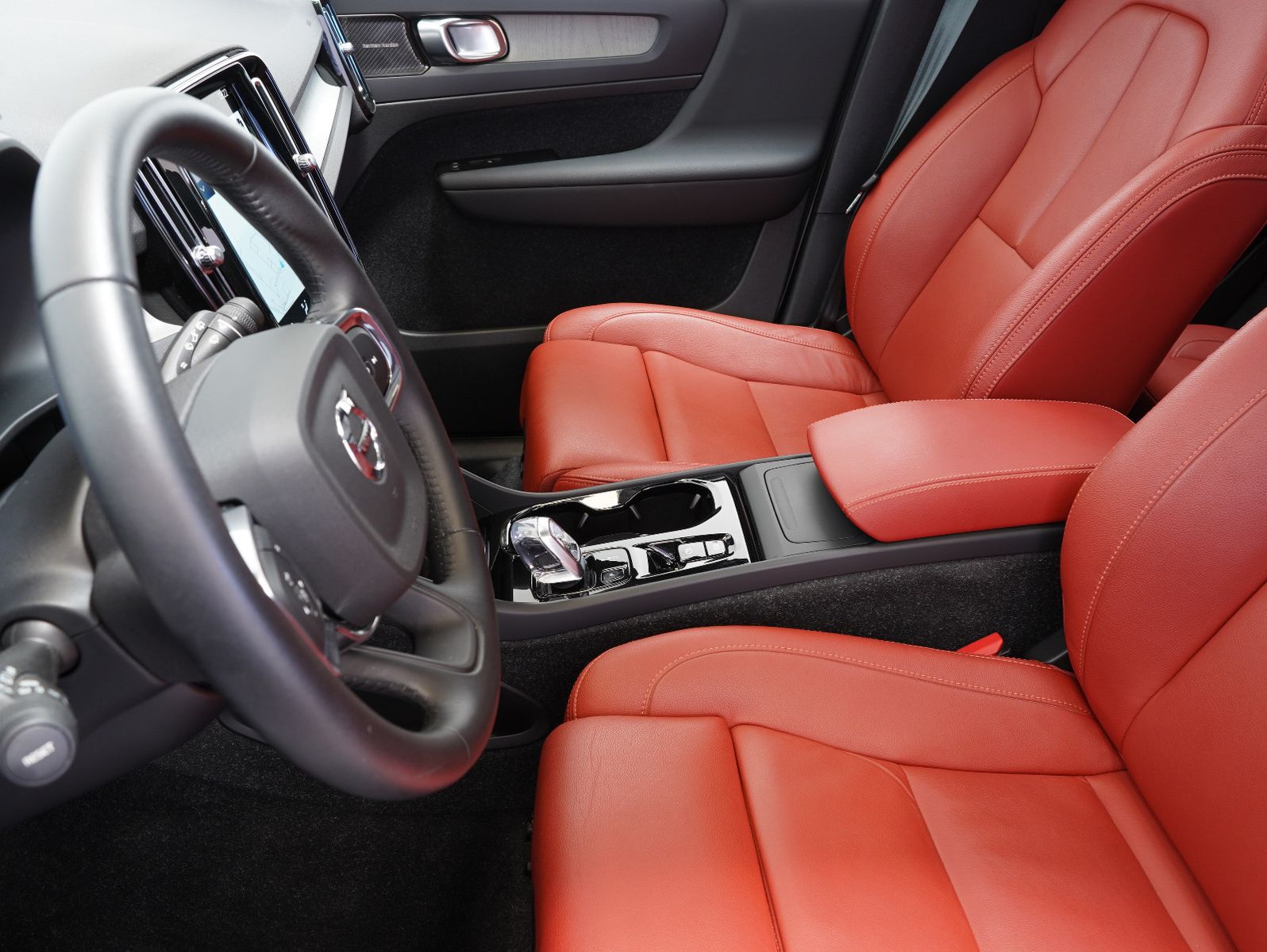 Fahrzeugabbildung Volvo XC40 T3 Inscription LED/NAVI/ACC/LEDER/PANO