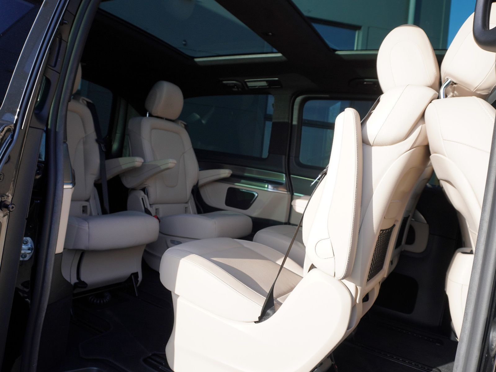 Fahrzeugabbildung Mercedes-Benz V 250 d EXCLUSIVE EDITION