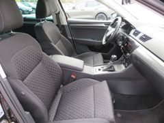 SKODA Superb Combi 2.0 TDI Ambition DSG AHK RFK ACC SKODA Superb Combi 2.0 TDI Ambition DSG AHK RFK ACC