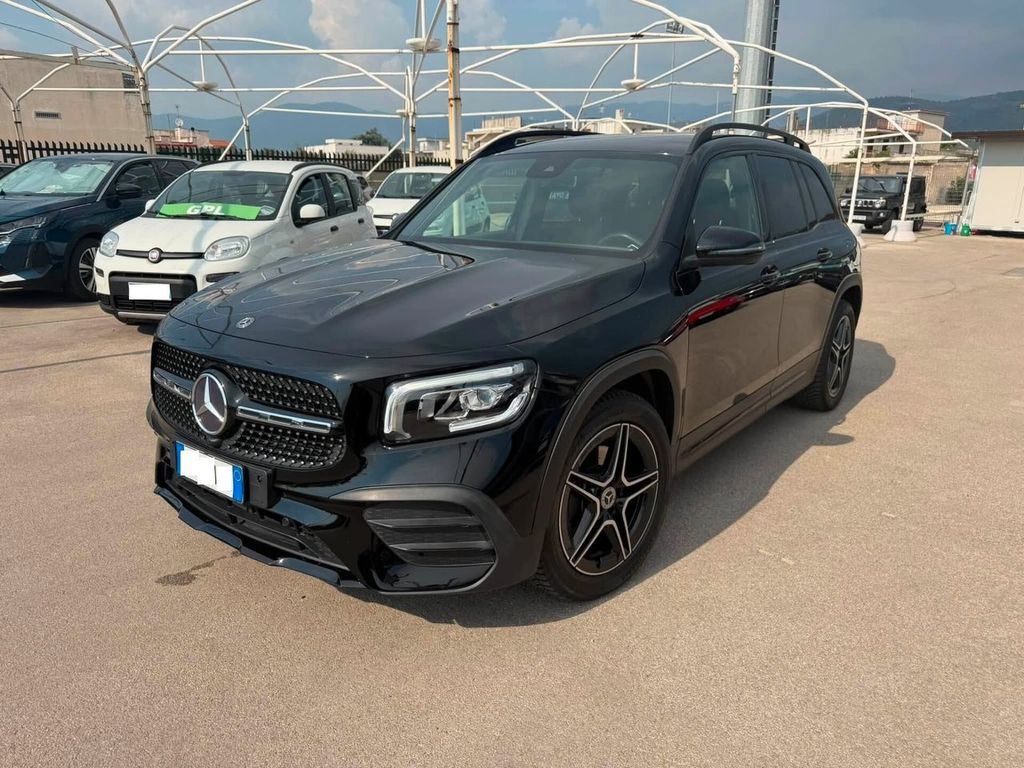 Image of Mercedes-Benz GLB 200