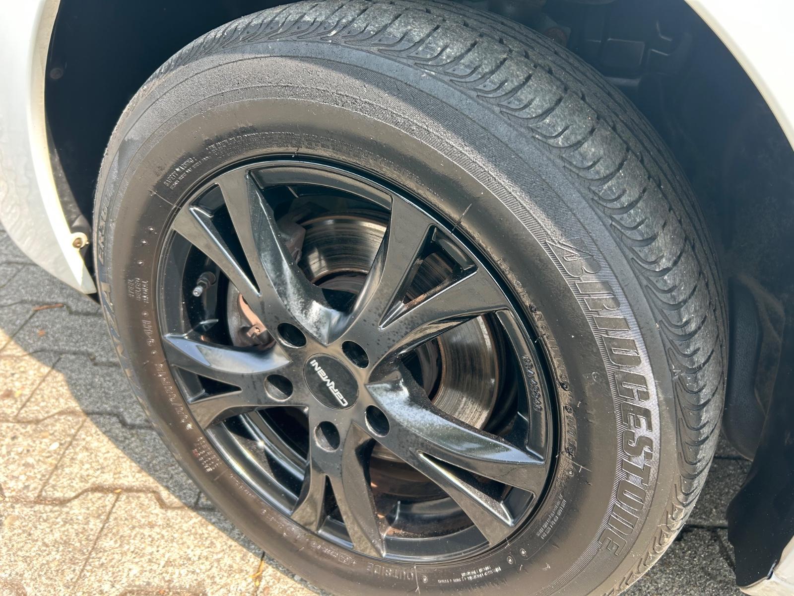 Car Image 21