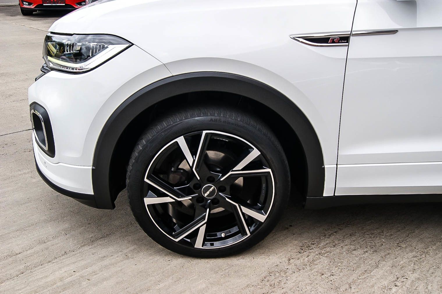 Fahrzeugabbildung Volkswagen T-Cross 10 Style DSG R-LINE VIRTUAL NAVI ACC 18'