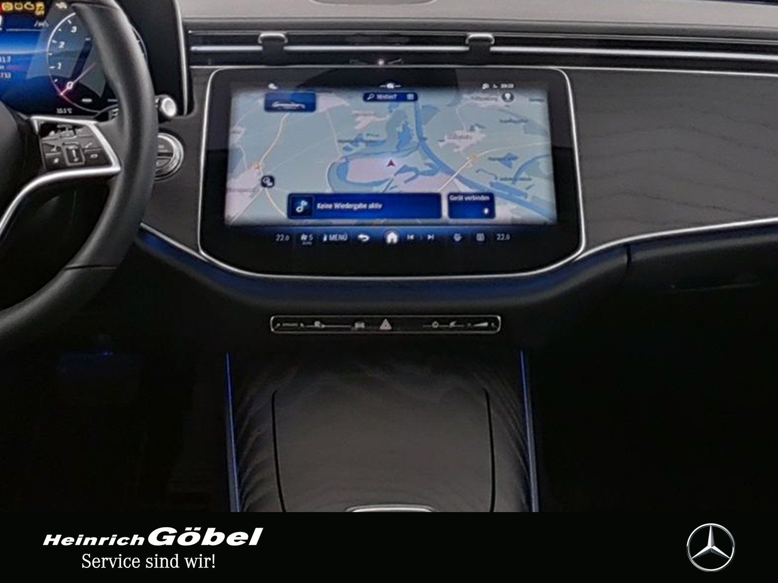 Fahrzeugabbildung Mercedes-Benz E 200 AVANTGARDE+DIGITAL.L+AHK+MEMORY+360°+SHZ