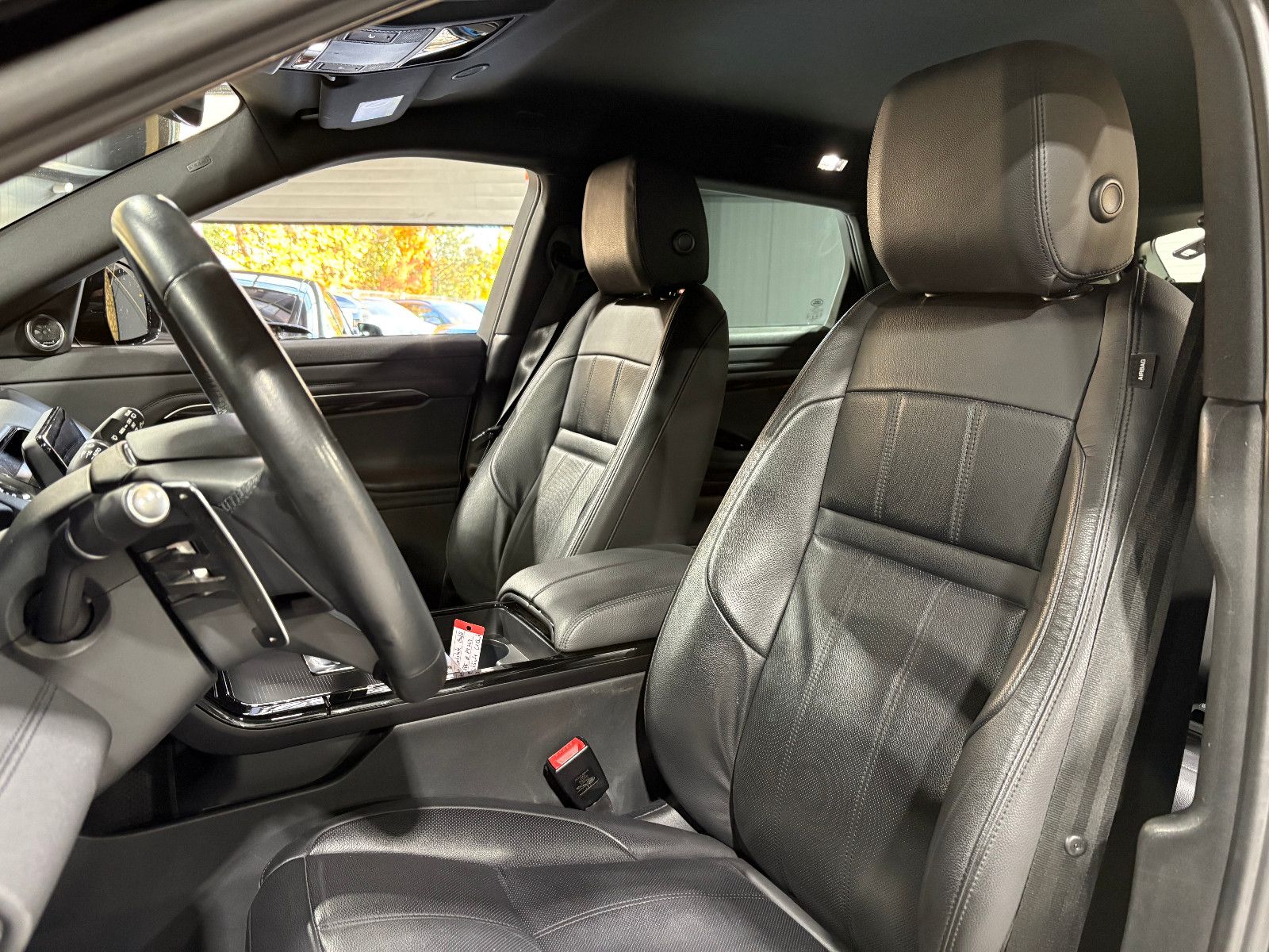 Fahrzeugabbildung Land Rover Range Rover Evoque R-Dynamic SE/MEMORY/ACC/APPLE